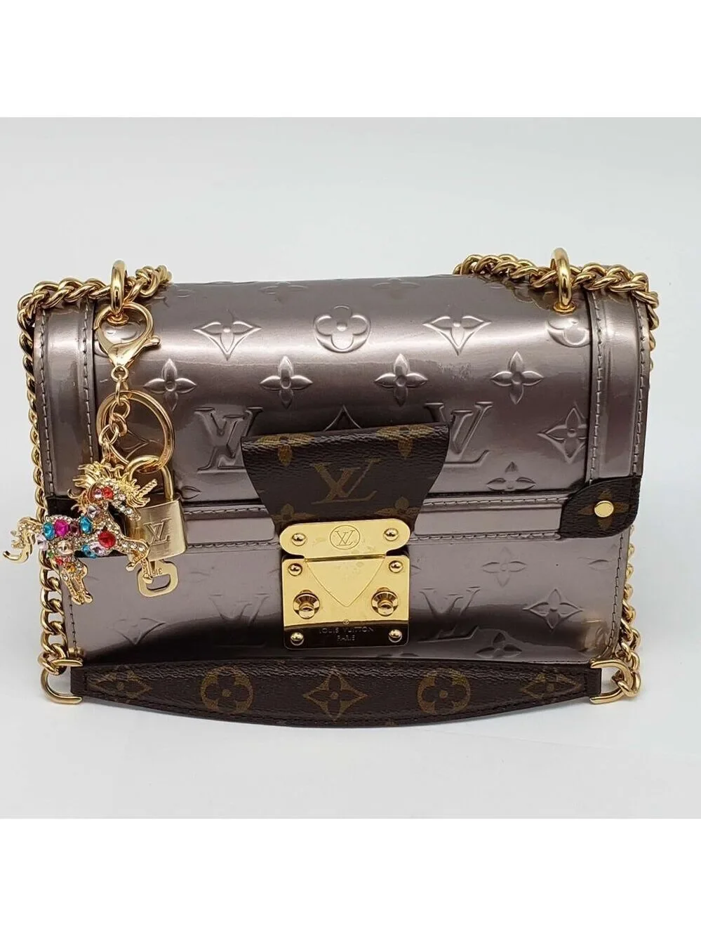 LV Authentic Gold Lock & Key 🔑 Luxury Bag Charm w/ Unbranded Horse Keychain